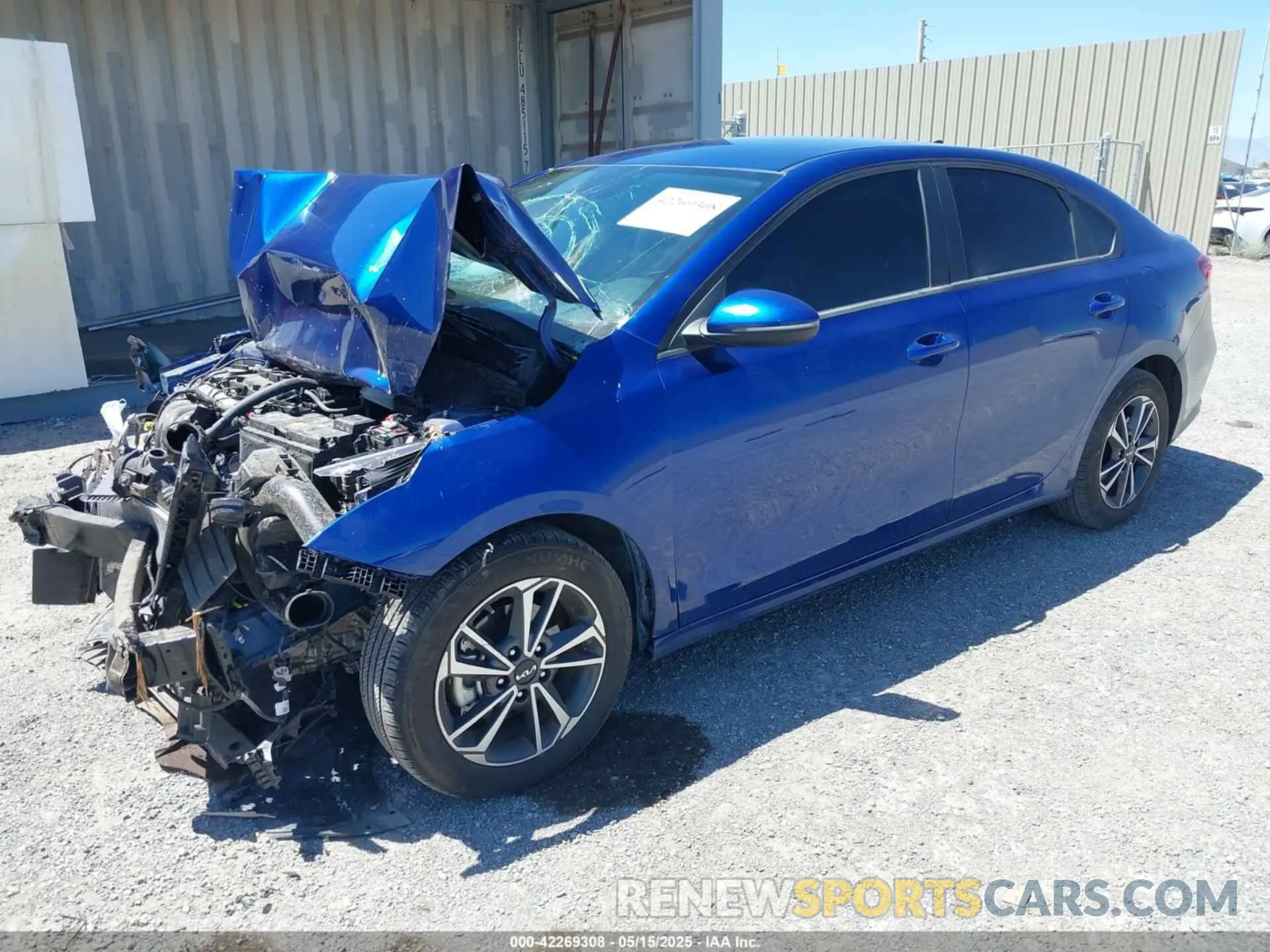 2 fotografías del automóvil dañado 3KPF24AD0RE796833 KIA FORTE 2024