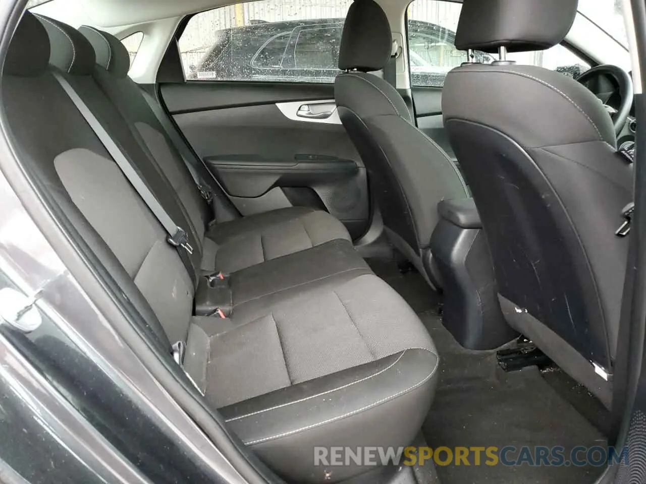 10 fotografías del automóvil dañado 3KPF24AD0RE798968 KIA FORTE 2024