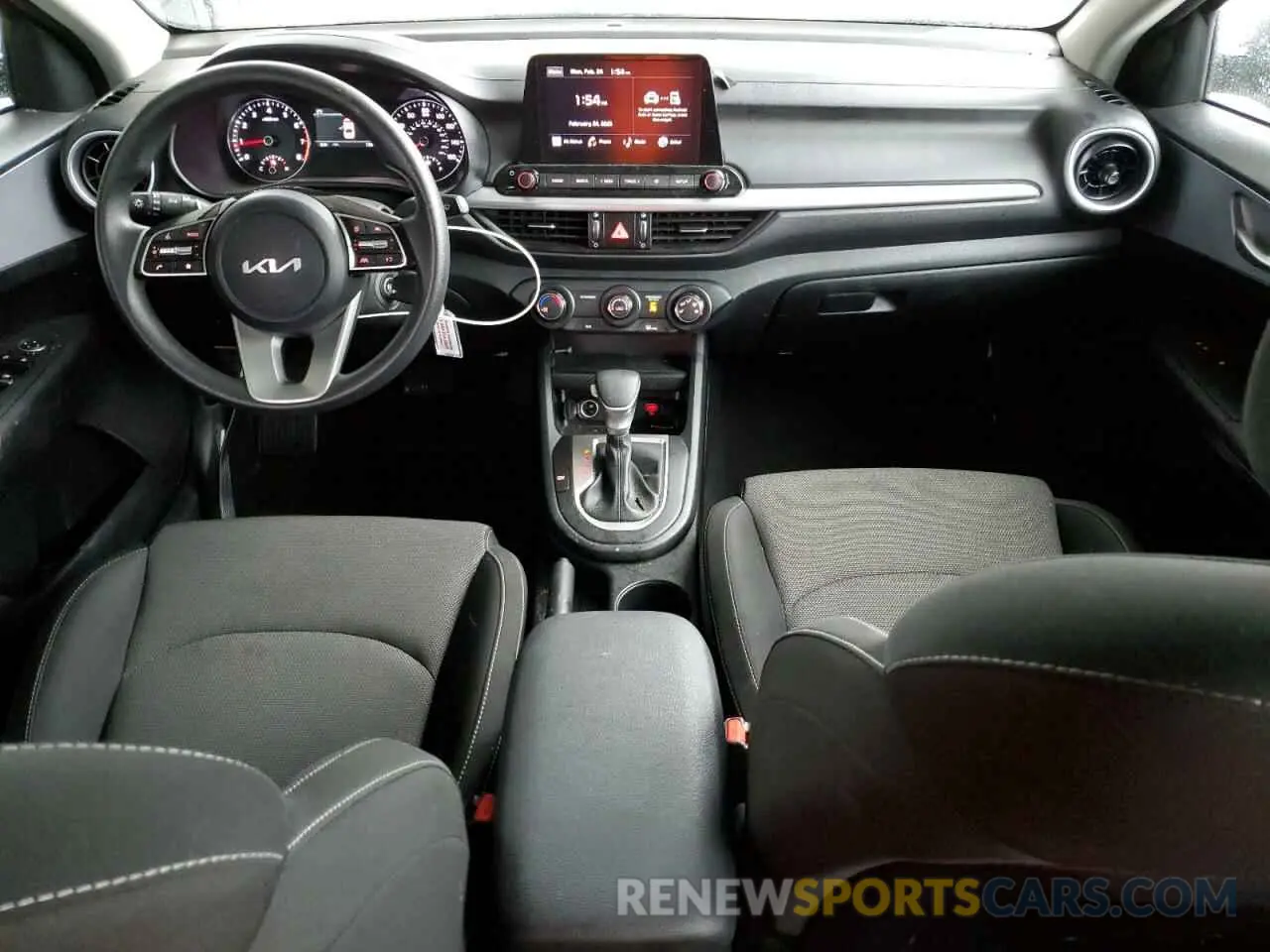 8 fotografías del automóvil dañado 3KPF24AD0RE798968 KIA FORTE 2024