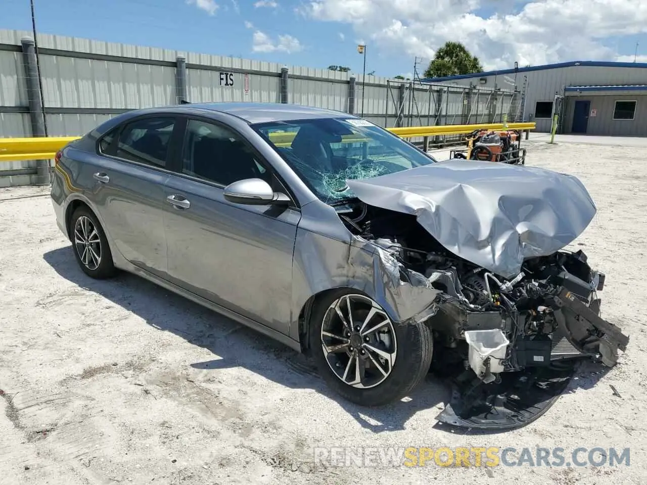4 fotografías del automóvil dañado 3KPF24AD0RE812433 KIA FORTE 2024