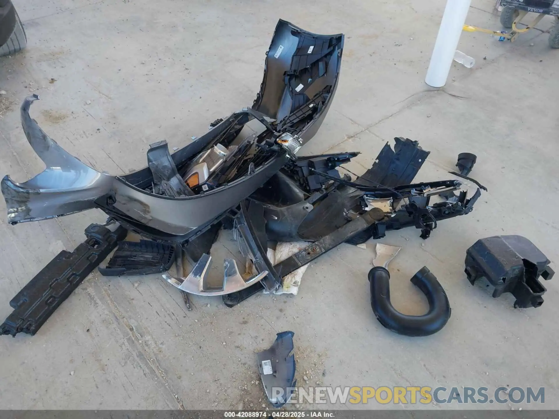 12 fotografías del automóvil dañado 3KPF24AD0RE813081 KIA FORTE 2024