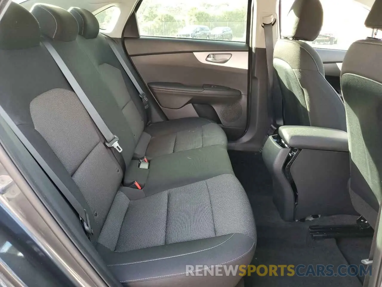 10 fotografías del automóvil dañado 3KPF24AD0RE821875 KIA FORTE 2024
