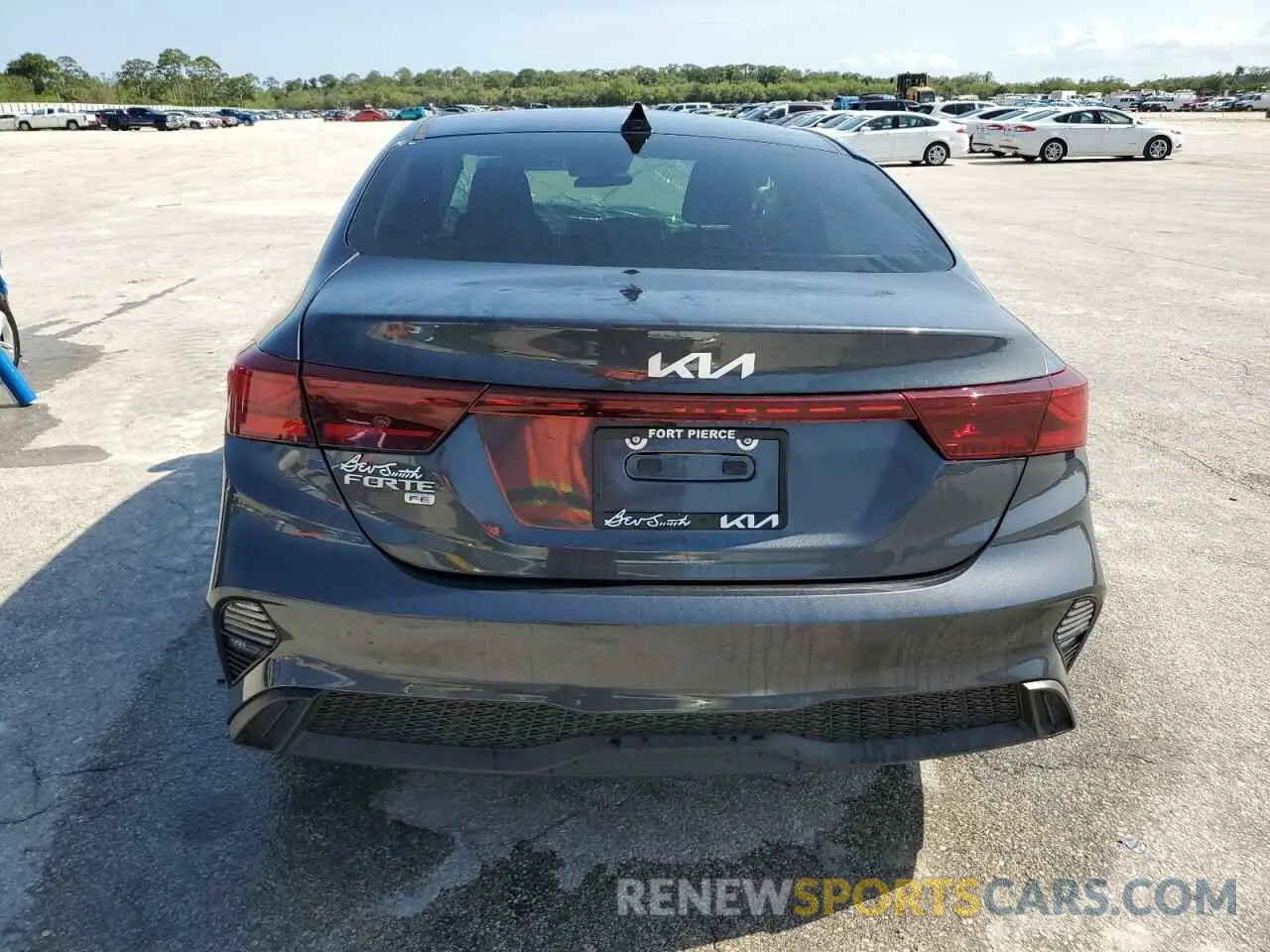 6 fotografías del automóvil dañado 3KPF24AD0RE821875 KIA FORTE 2024