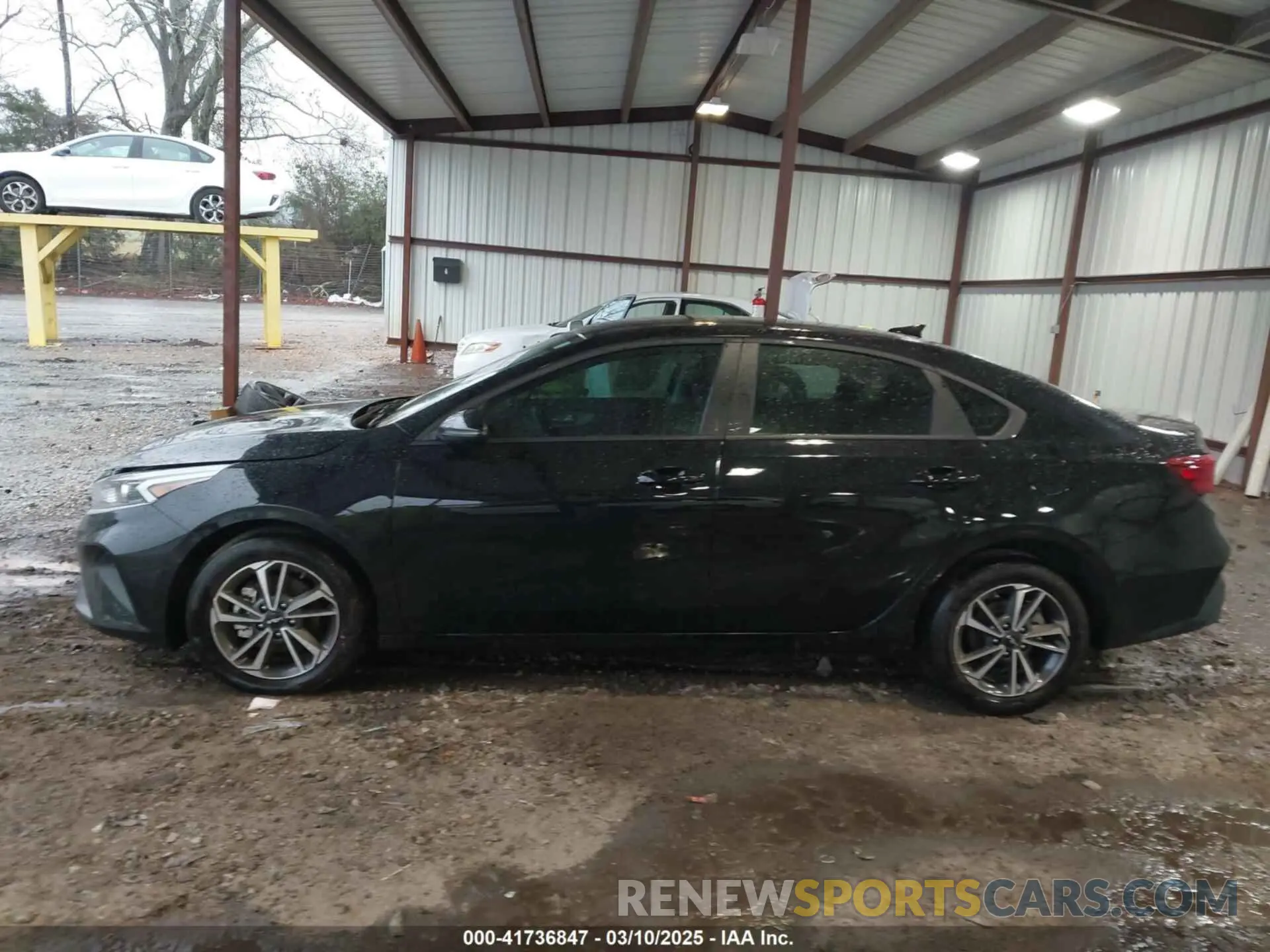 14 fotografías del automóvil dañado 3KPF24AD0RE823948 KIA FORTE 2024