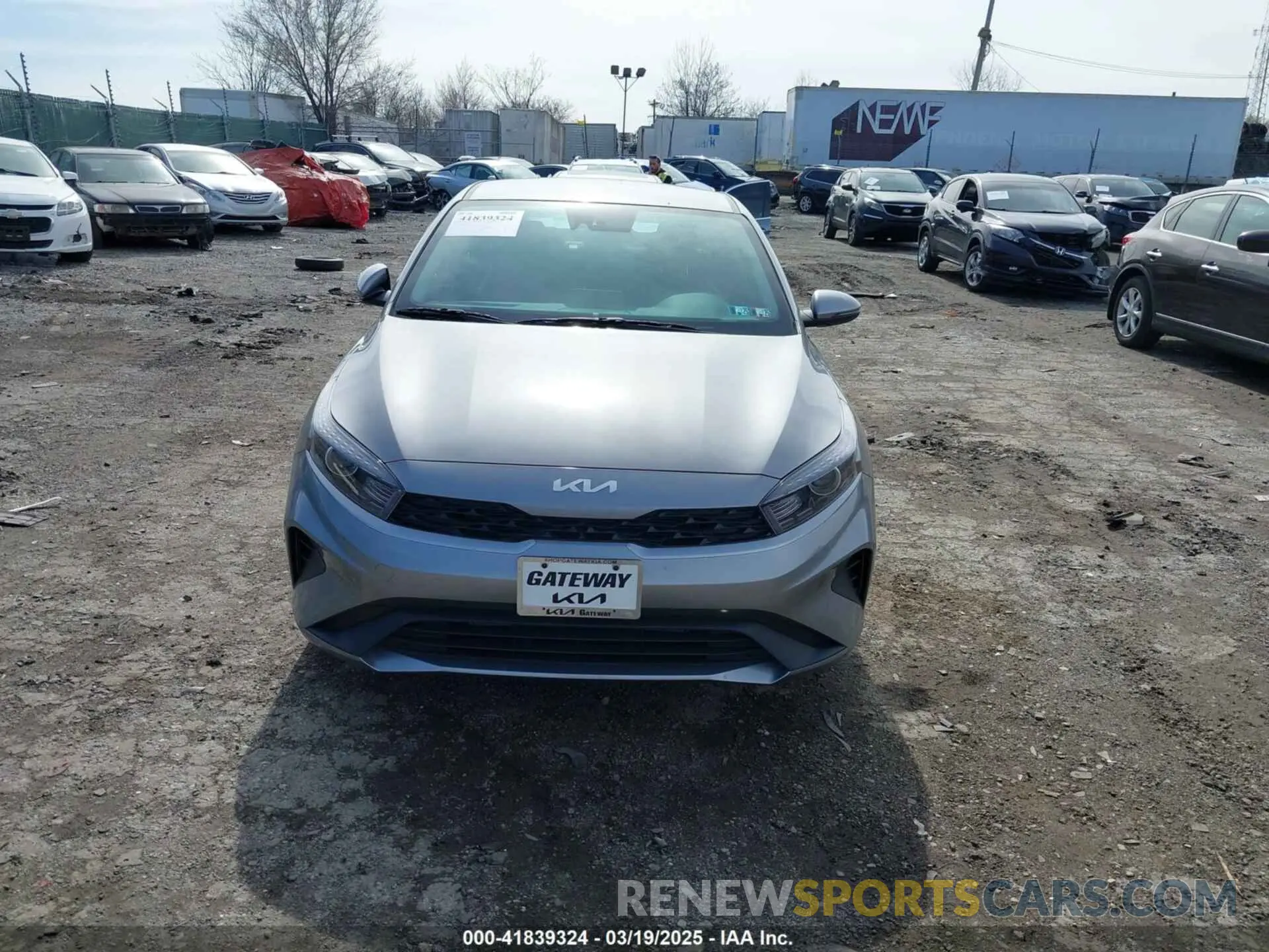 12 fotografías del automóvil dañado 3KPF24AD0RE836196 KIA FORTE 2024