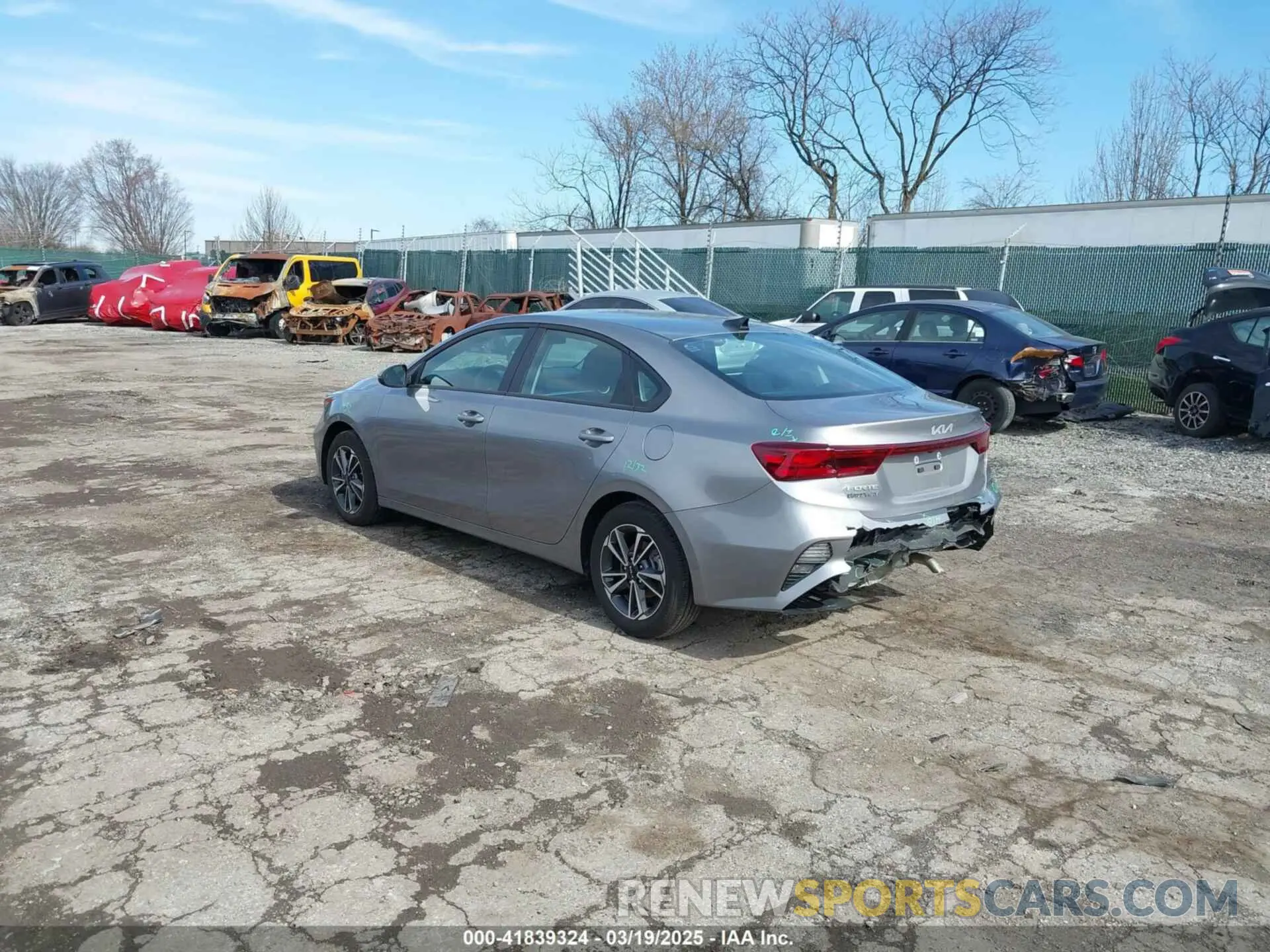 3 fotografías del automóvil dañado 3KPF24AD0RE836196 KIA FORTE 2024