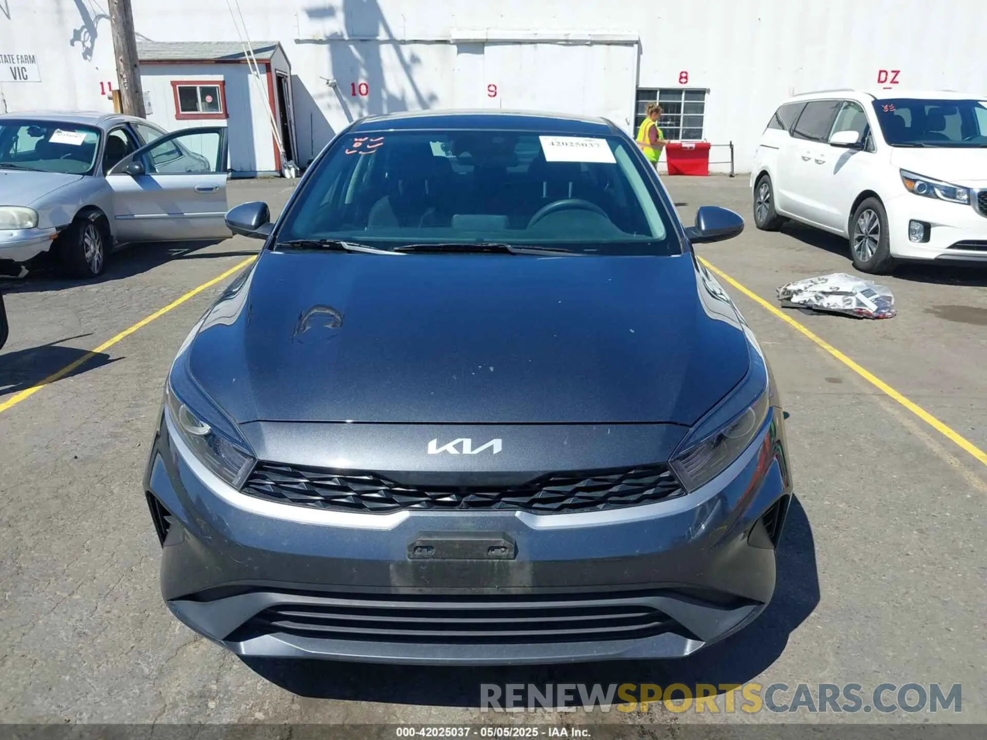 12 fotografías del automóvil dañado 3KPF24AD1RE695297 KIA FORTE 2024