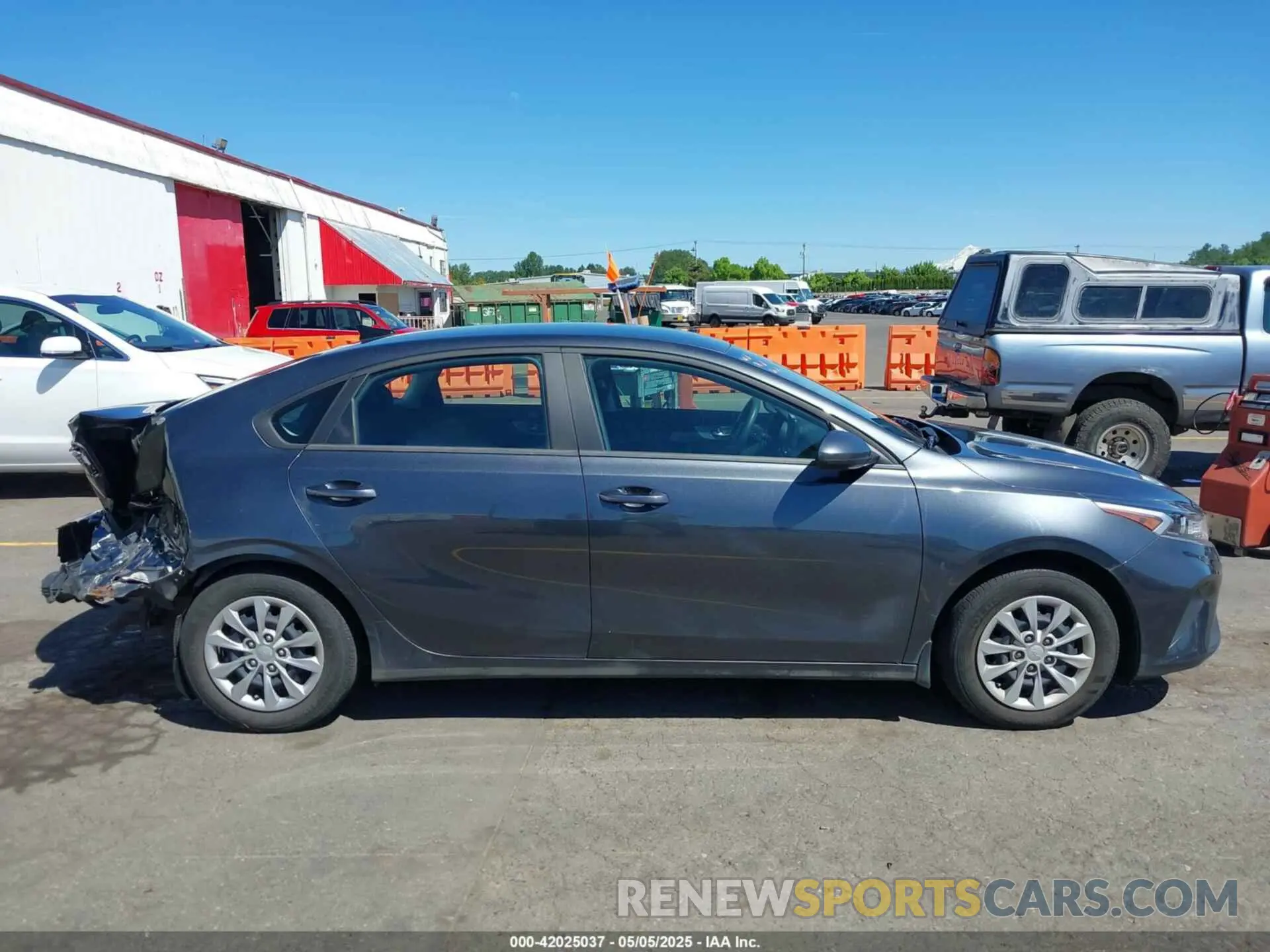 13 fotografías del automóvil dañado 3KPF24AD1RE695297 KIA FORTE 2024