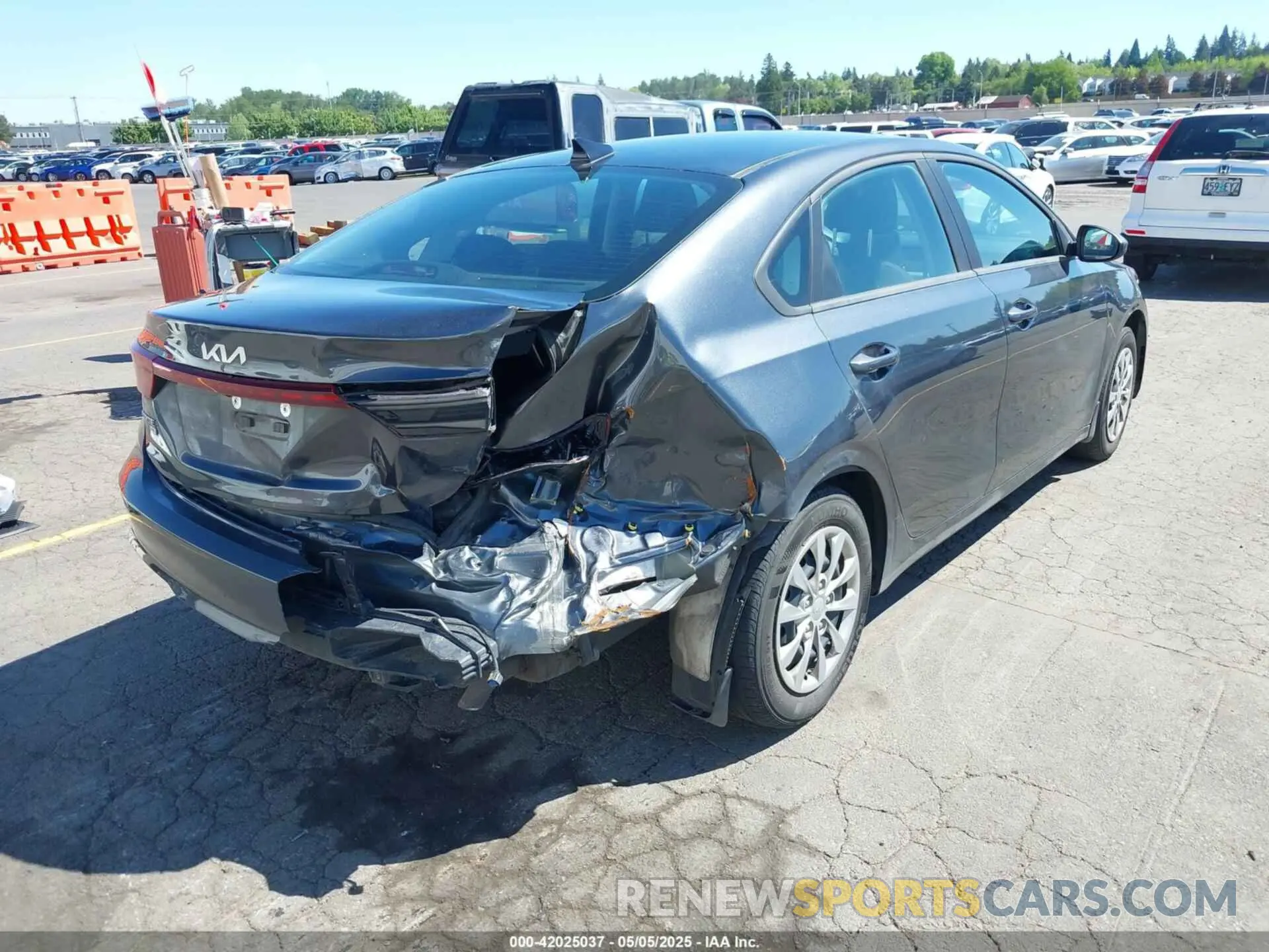4 fotografías del automóvil dañado 3KPF24AD1RE695297 KIA FORTE 2024