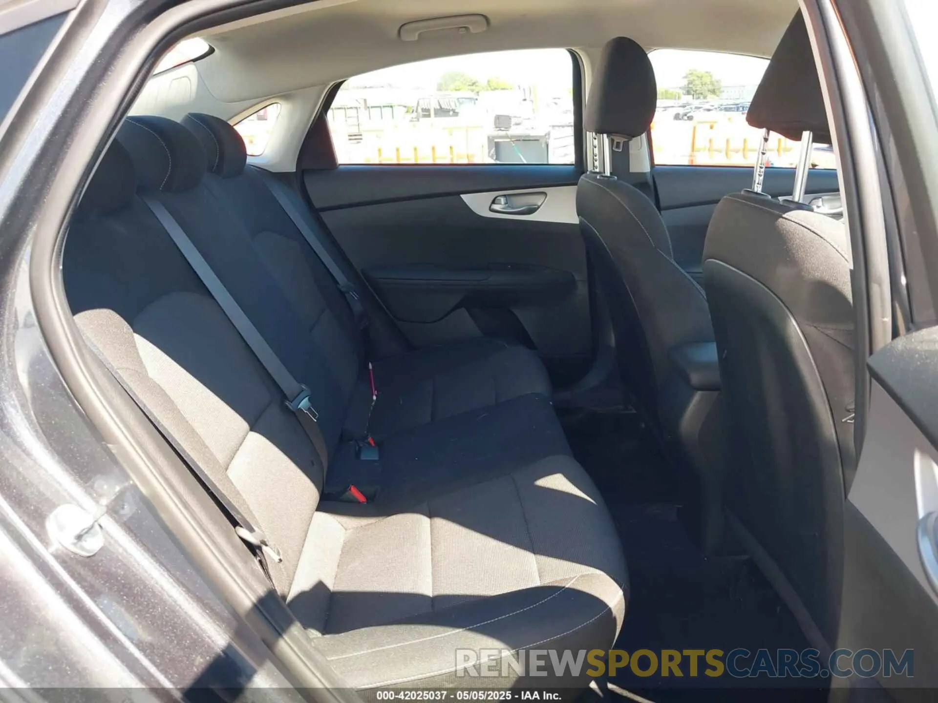 8 fotografías del automóvil dañado 3KPF24AD1RE695297 KIA FORTE 2024