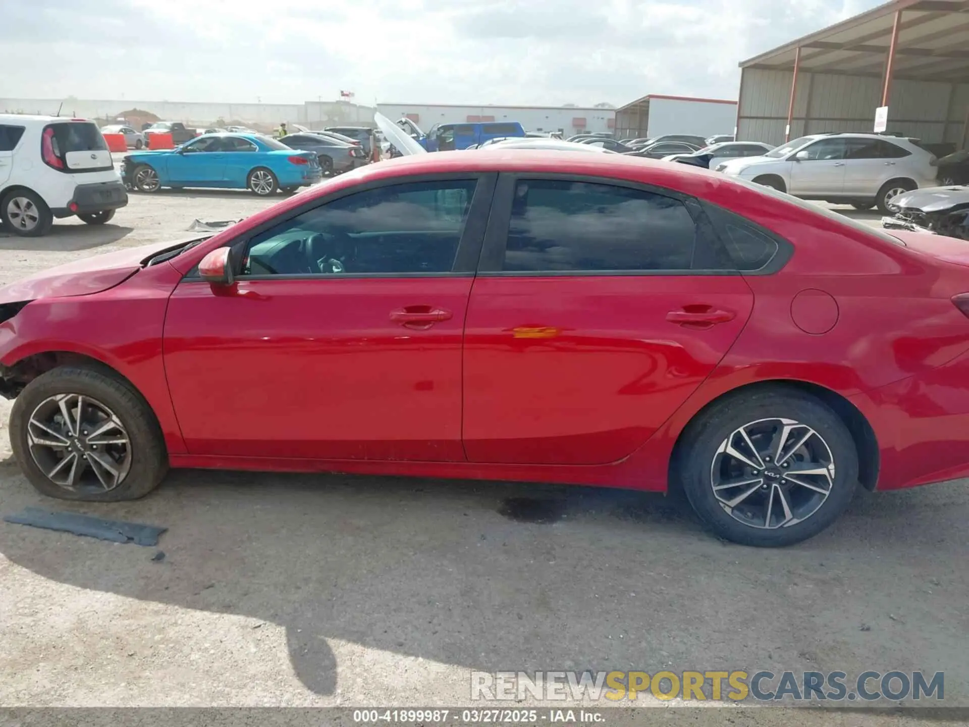 14 fotografías del automóvil dañado 3KPF24AD1RE712616 KIA FORTE 2024
