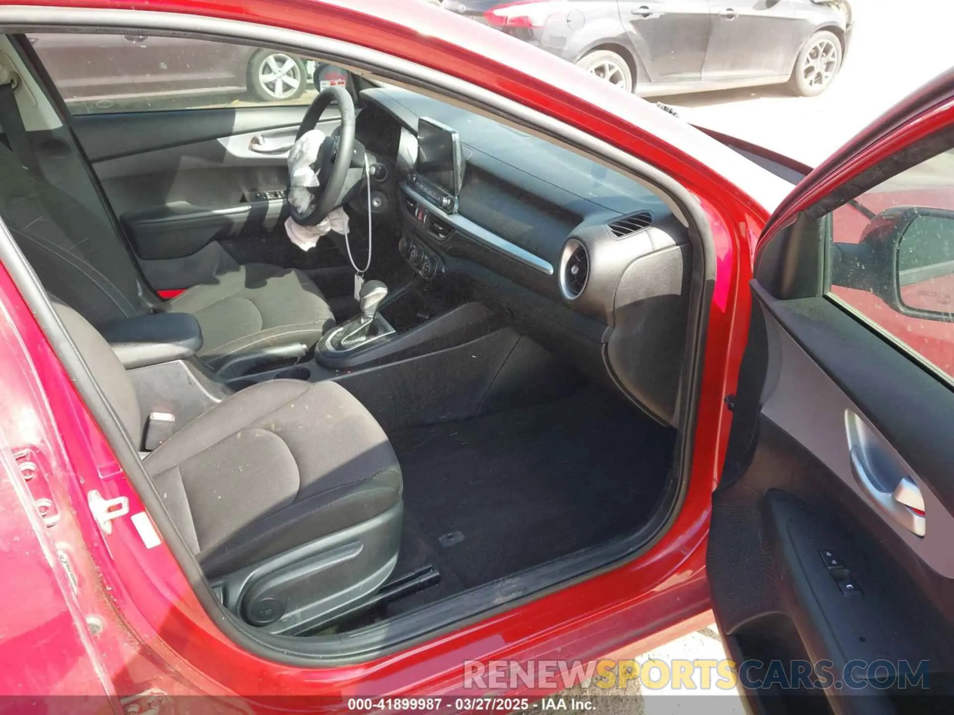 5 fotografías del automóvil dañado 3KPF24AD1RE712616 KIA FORTE 2024