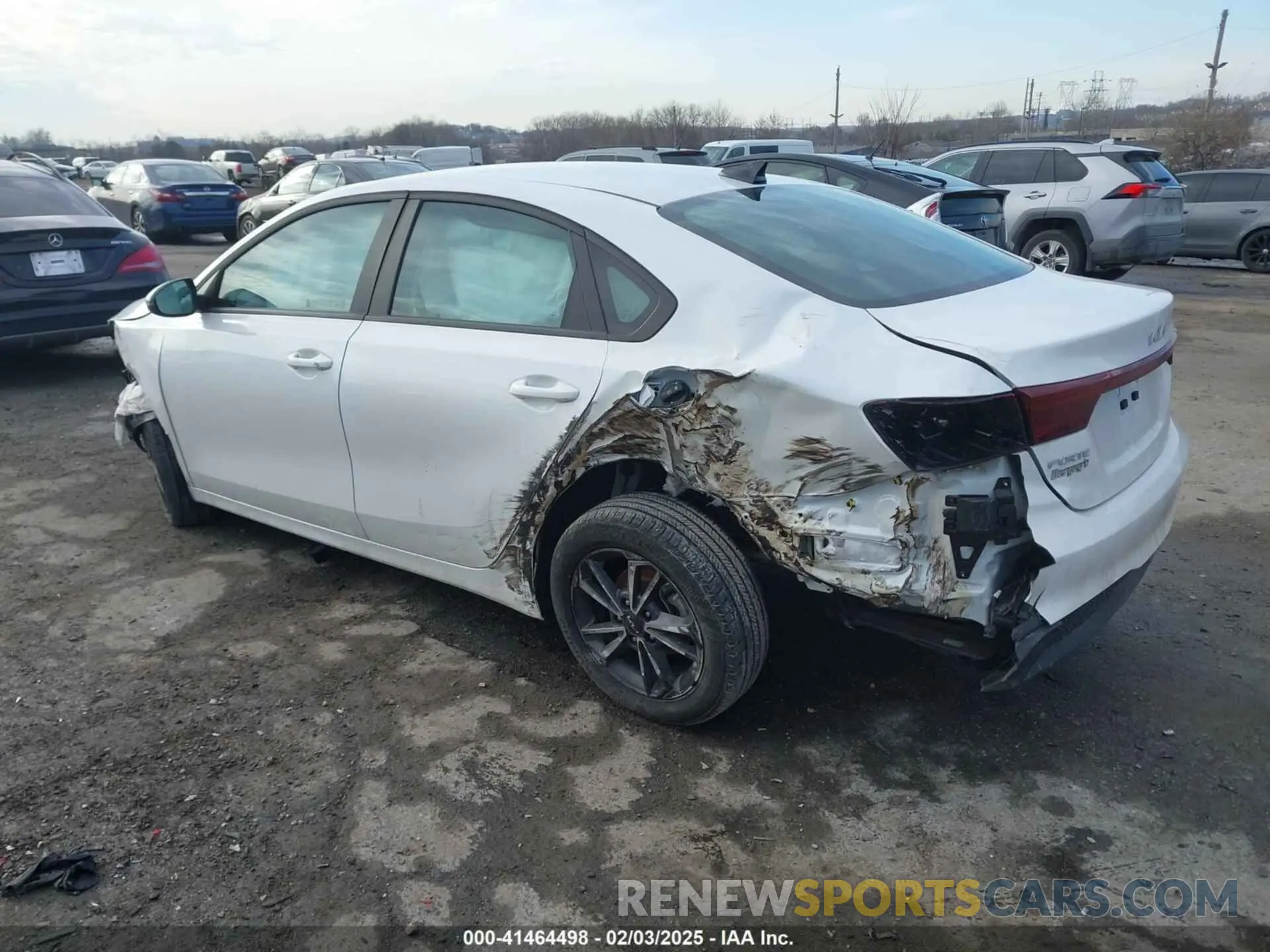 3 fotografías del automóvil dañado 3KPF24AD1RE719081 KIA FORTE 2024