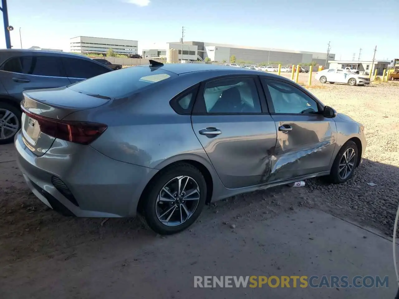3 fotografías del automóvil dañado 3KPF24AD1RE723342 KIA FORTE 2024