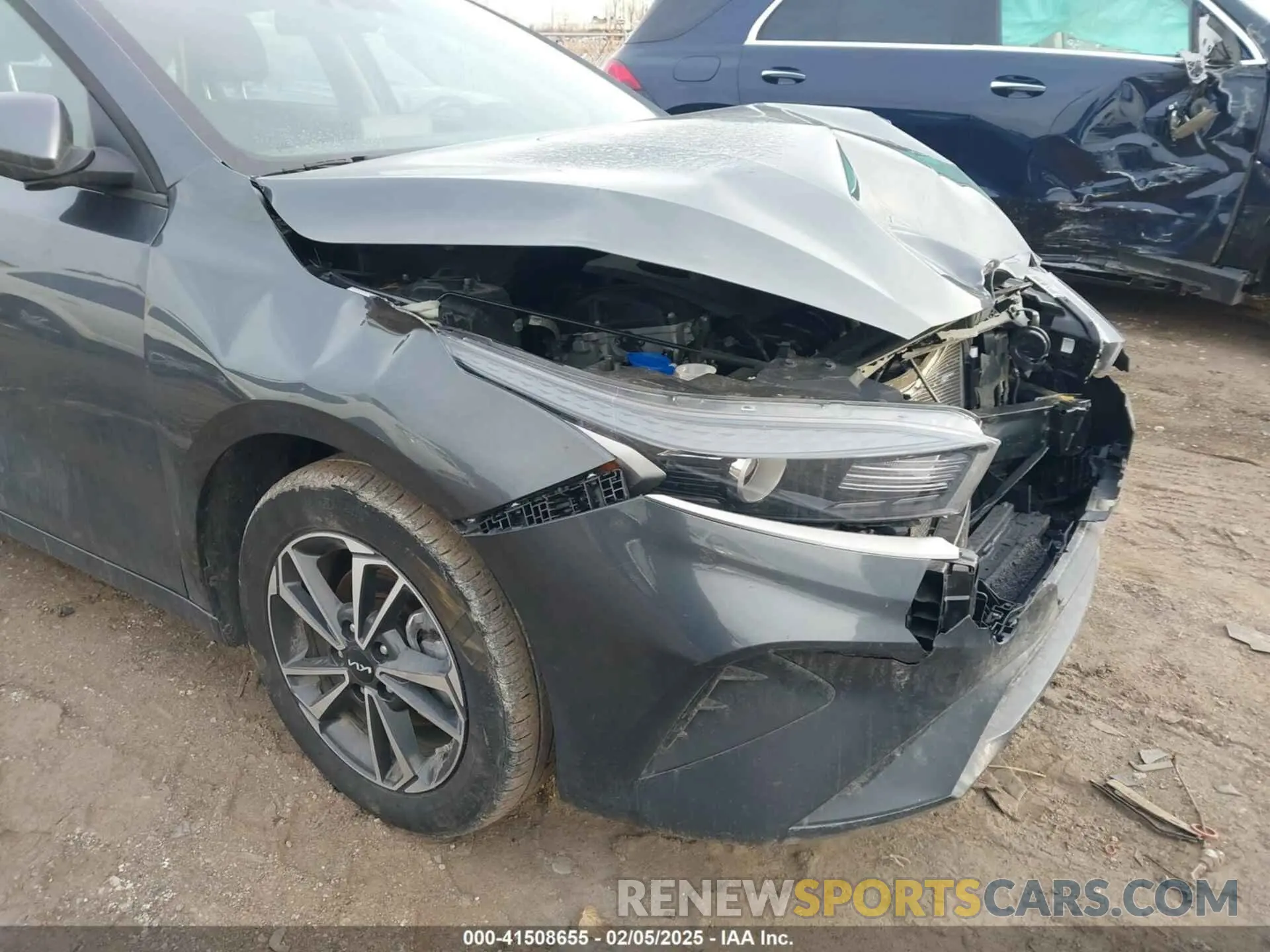 17 fotografías del automóvil dañado 3KPF24AD1RE739914 KIA FORTE 2024