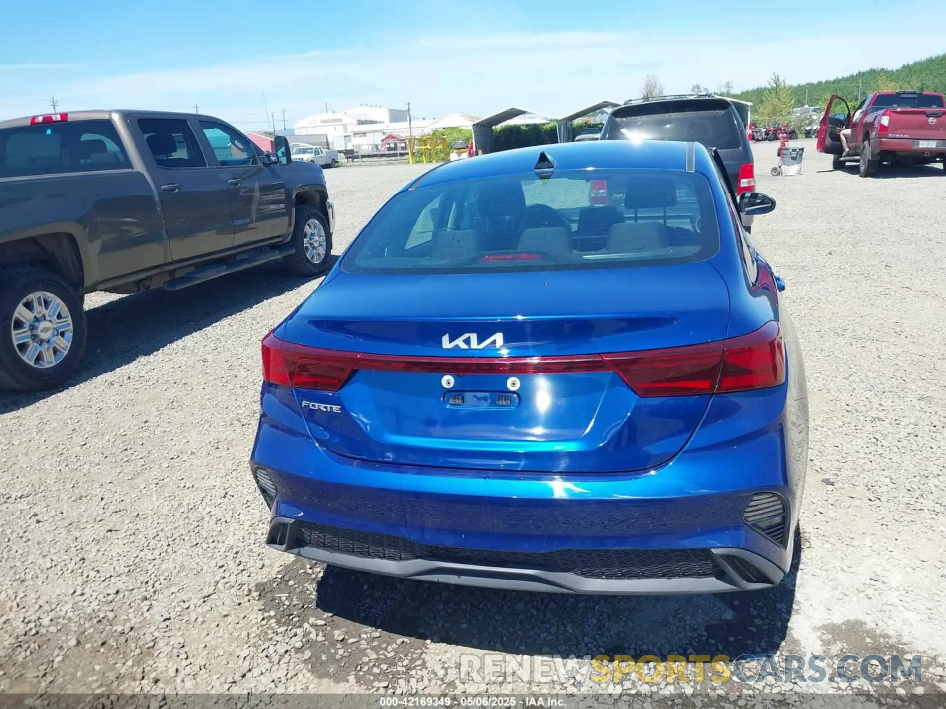 16 fotografías del automóvil dañado 3KPF24AD1RE742764 KIA FORTE 2024
