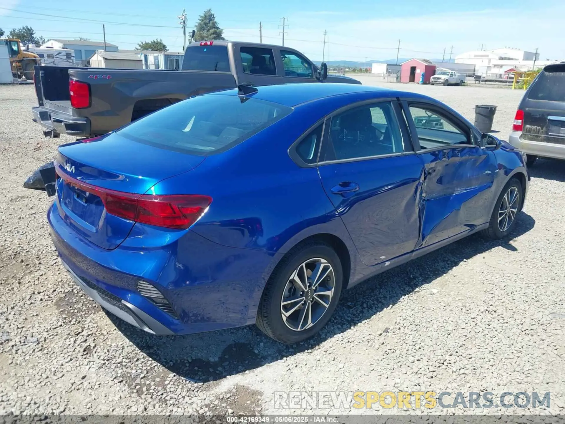 4 fotografías del automóvil dañado 3KPF24AD1RE742764 KIA FORTE 2024