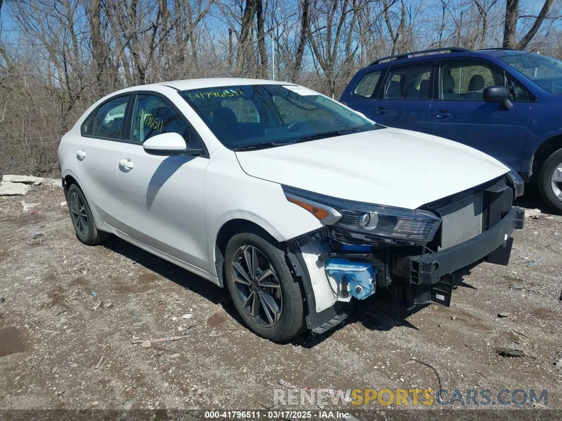 17 fotografías del automóvil dañado 3KPF24AD1RE757040 KIA FORTE 2024