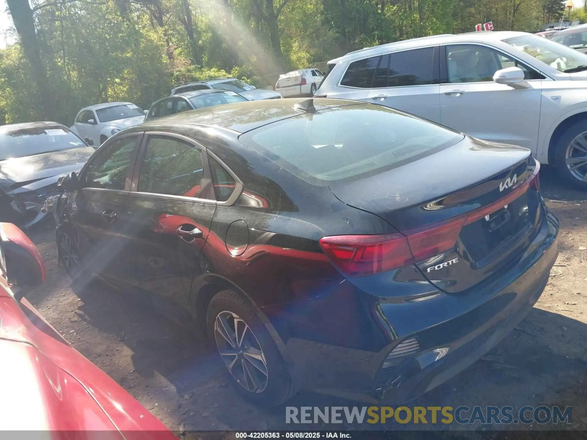 14 fotografías del automóvil dañado 3KPF24AD1RE758267 KIA FORTE 2024