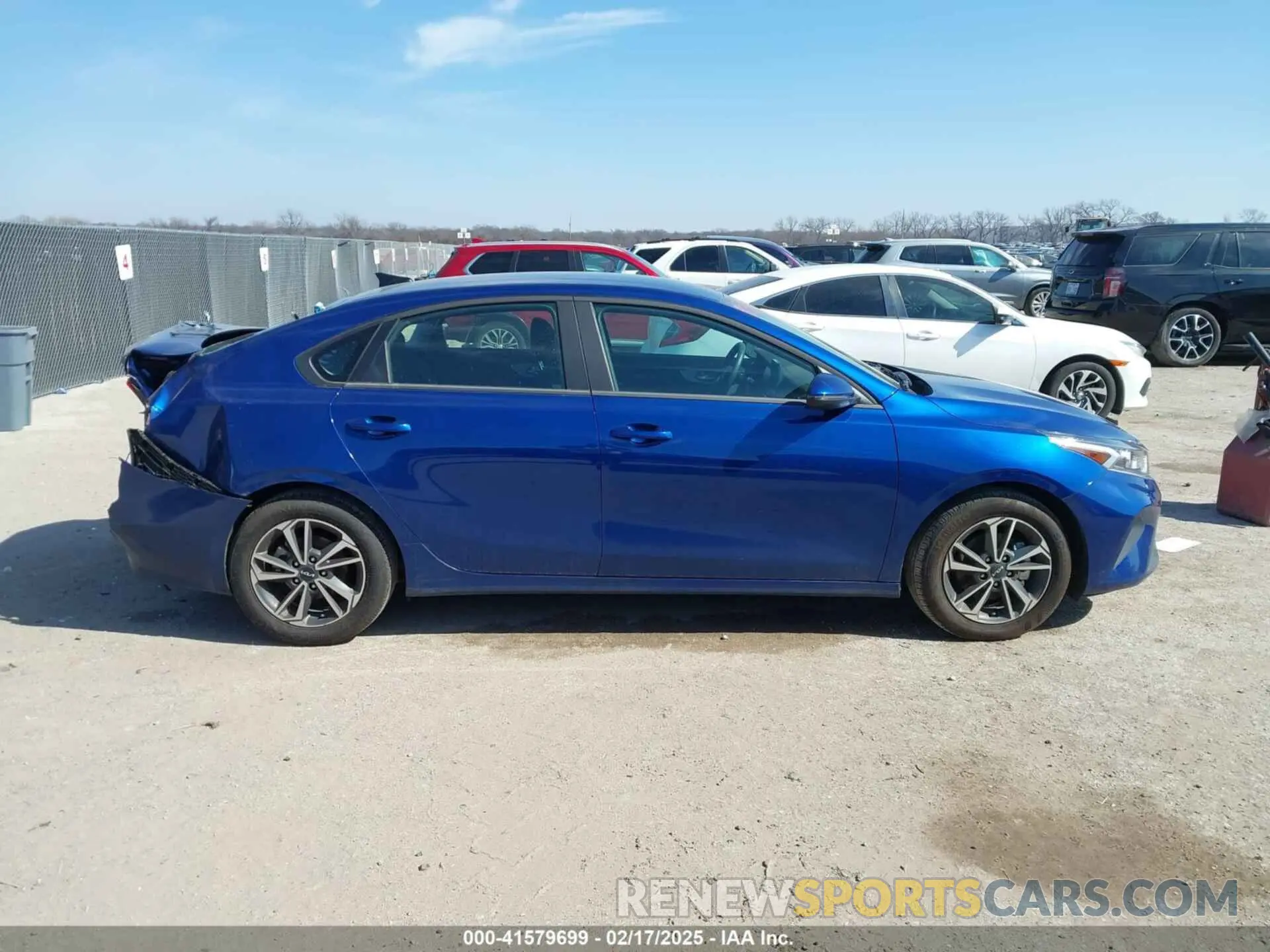 13 fotografías del automóvil dañado 3KPF24AD1RE781063 KIA FORTE 2024