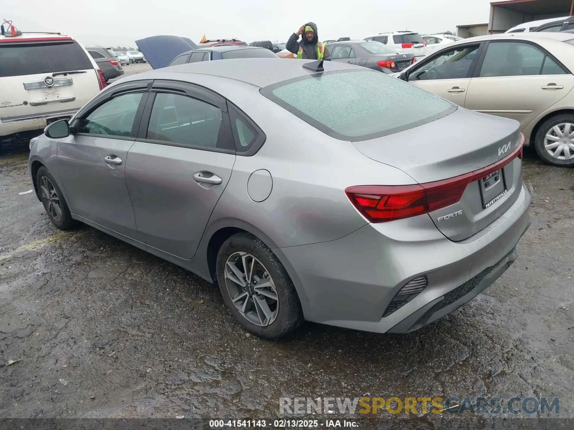 3 fotografías del automóvil dañado 3KPF24AD1RE789888 KIA FORTE 2024