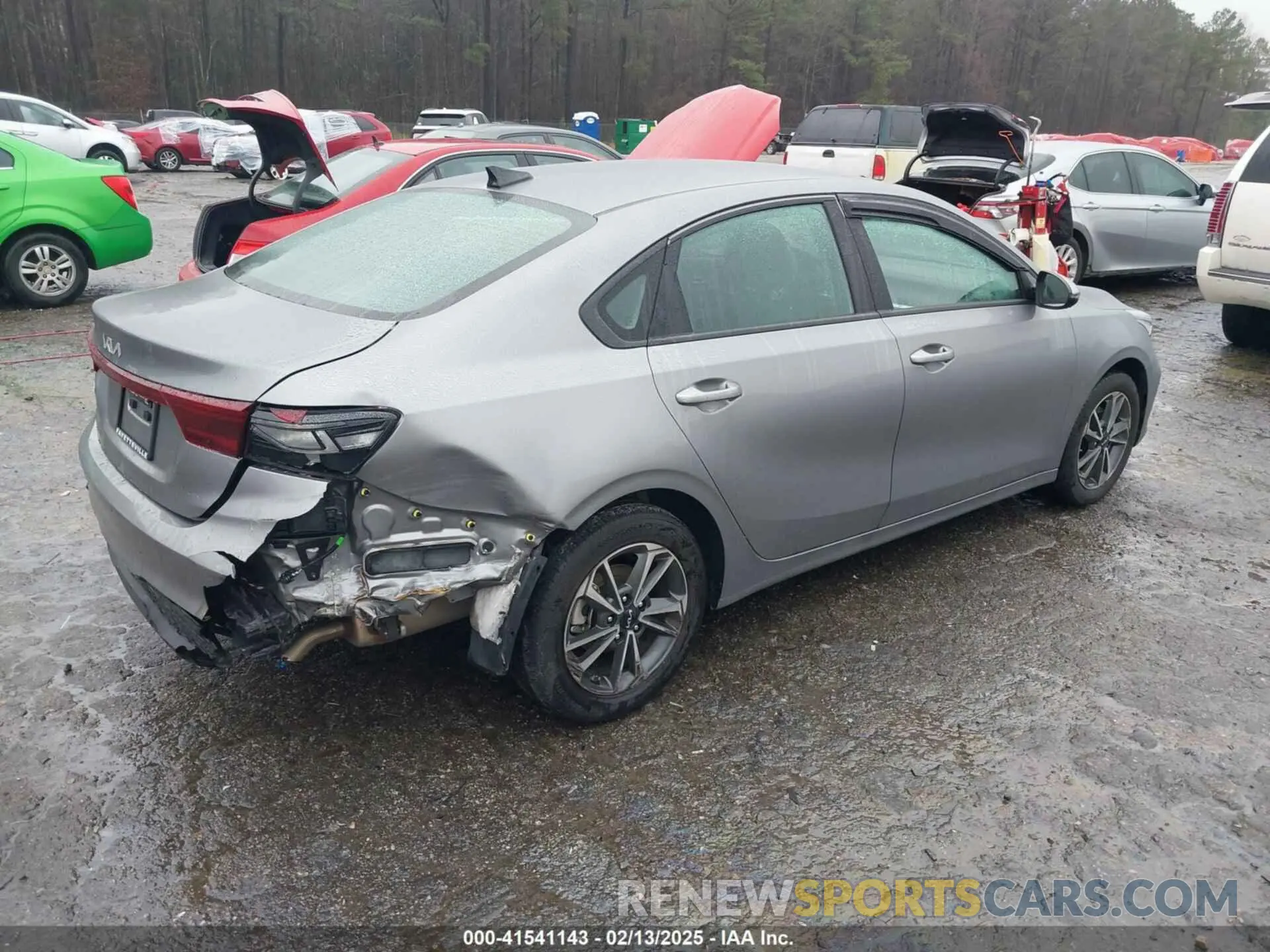 4 fotografías del automóvil dañado 3KPF24AD1RE789888 KIA FORTE 2024
