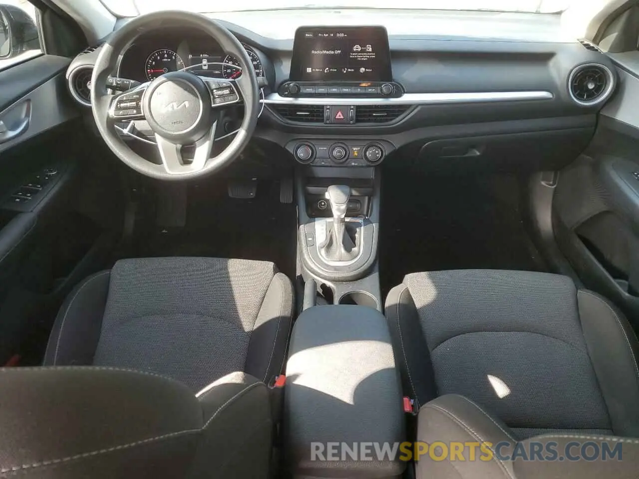 8 fotografías del automóvil dañado 3KPF24AD1RE816653 KIA FORTE 2024
