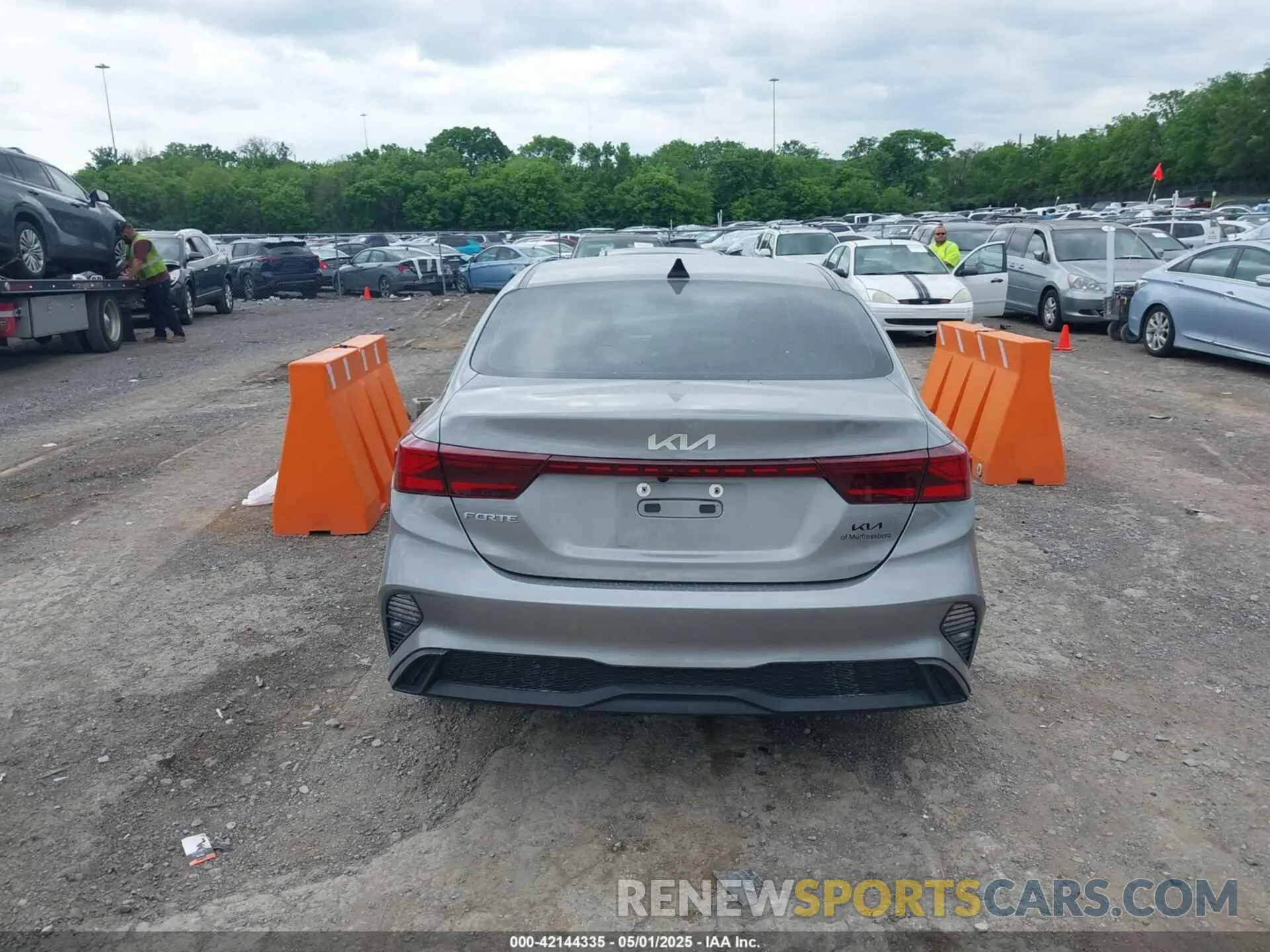 16 fotografías del automóvil dañado 3KPF24AD2RE703987 KIA FORTE 2024