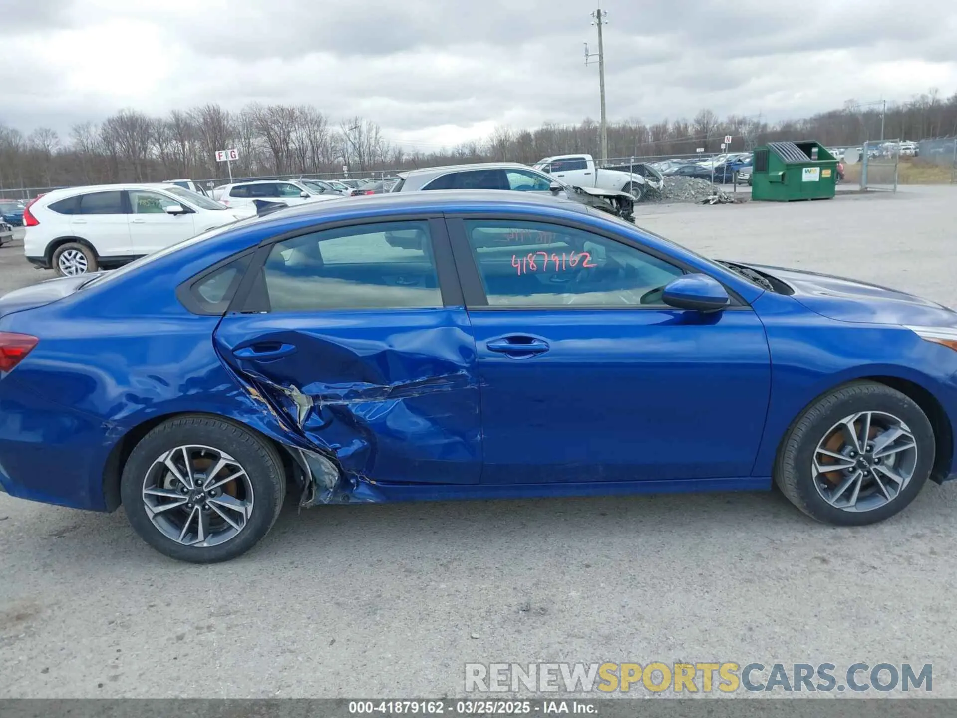 13 fotografías del automóvil dañado 3KPF24AD2RE723754 KIA FORTE 2024