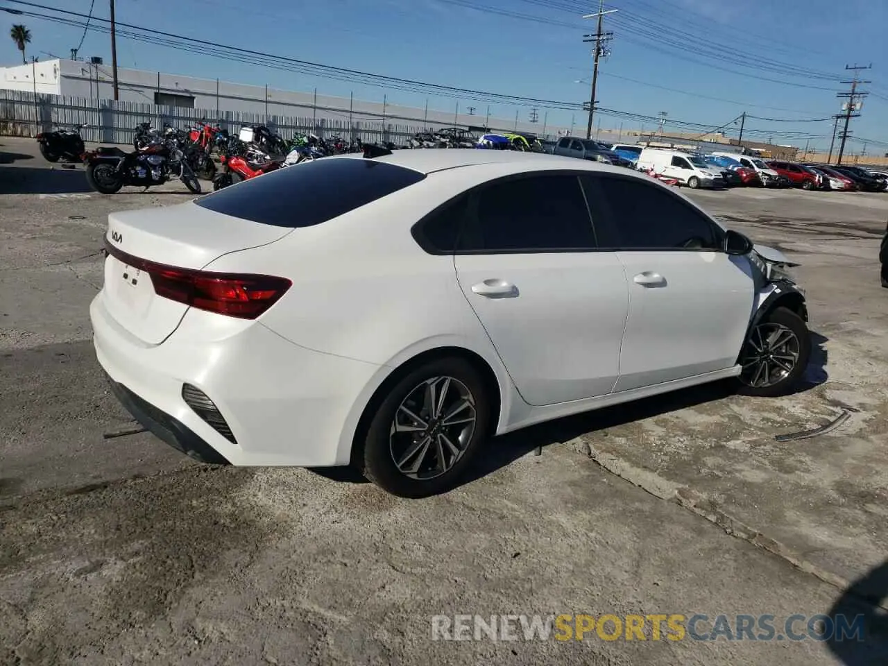 3 fotografías del automóvil dañado 3KPF24AD2RE737444 KIA FORTE 2024