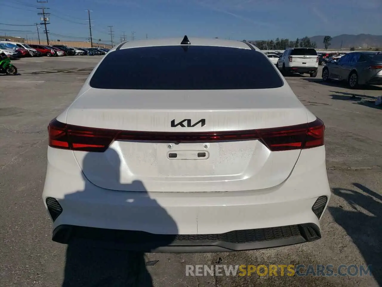 6 fotografías del automóvil dañado 3KPF24AD2RE737444 KIA FORTE 2024