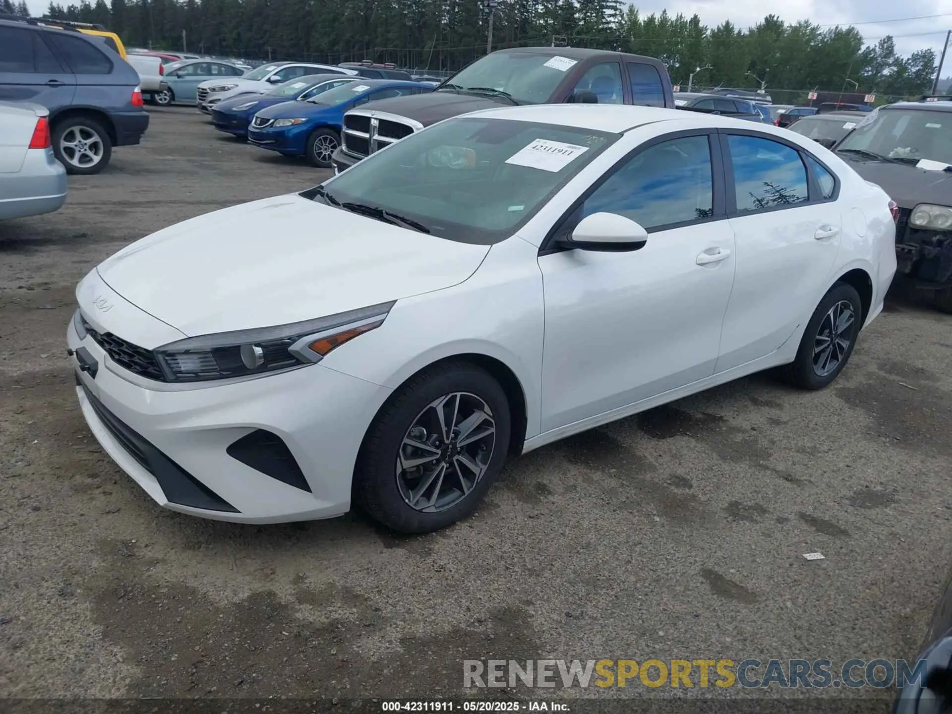 2 fotografías del automóvil dañado 3KPF24AD2RE768435 KIA FORTE 2024