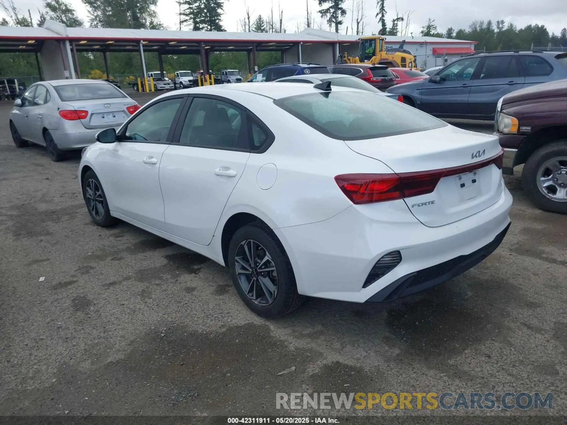3 fotografías del automóvil dañado 3KPF24AD2RE768435 KIA FORTE 2024