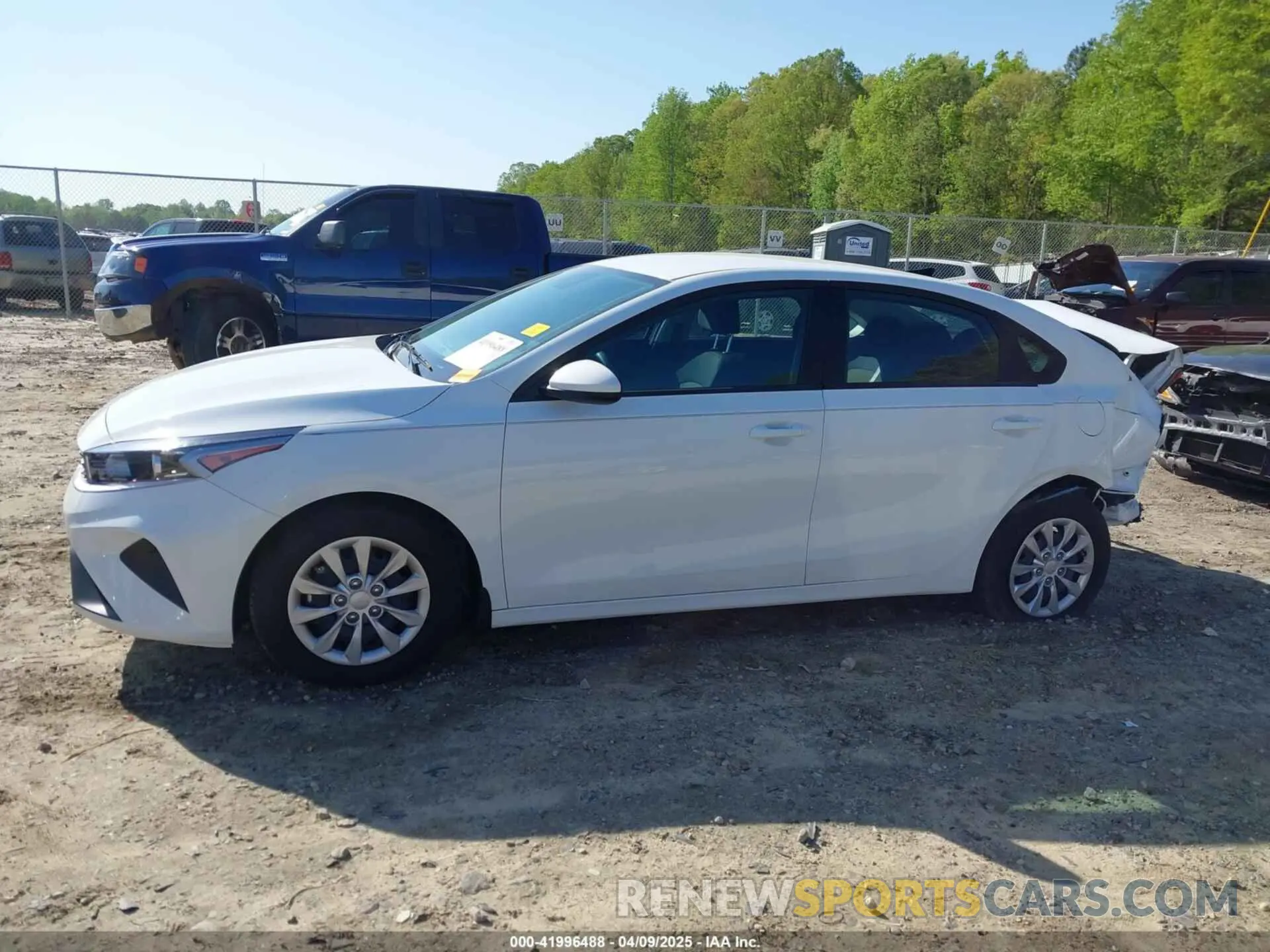 14 fotografías del automóvil dañado 3KPF24AD2RE814071 KIA FORTE 2024