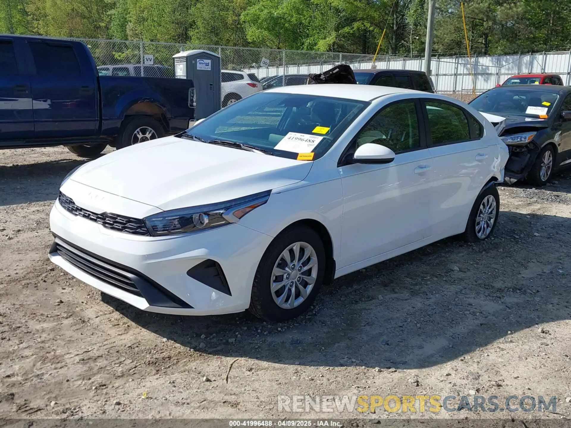 2 fotografías del automóvil dañado 3KPF24AD2RE814071 KIA FORTE 2024