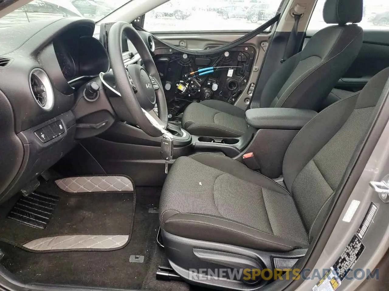7 fotografías del automóvil dañado 3KPF24AD2RE828228 KIA FORTE 2024