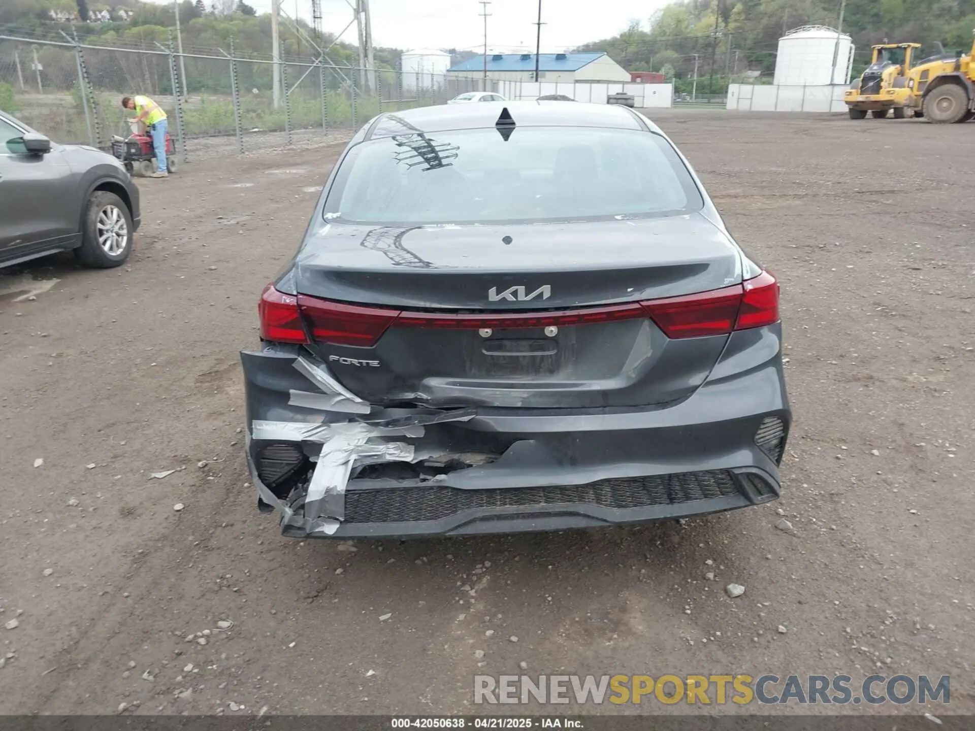 16 fotografías del automóvil dañado 3KPF24AD2RE834627 KIA FORTE 2024