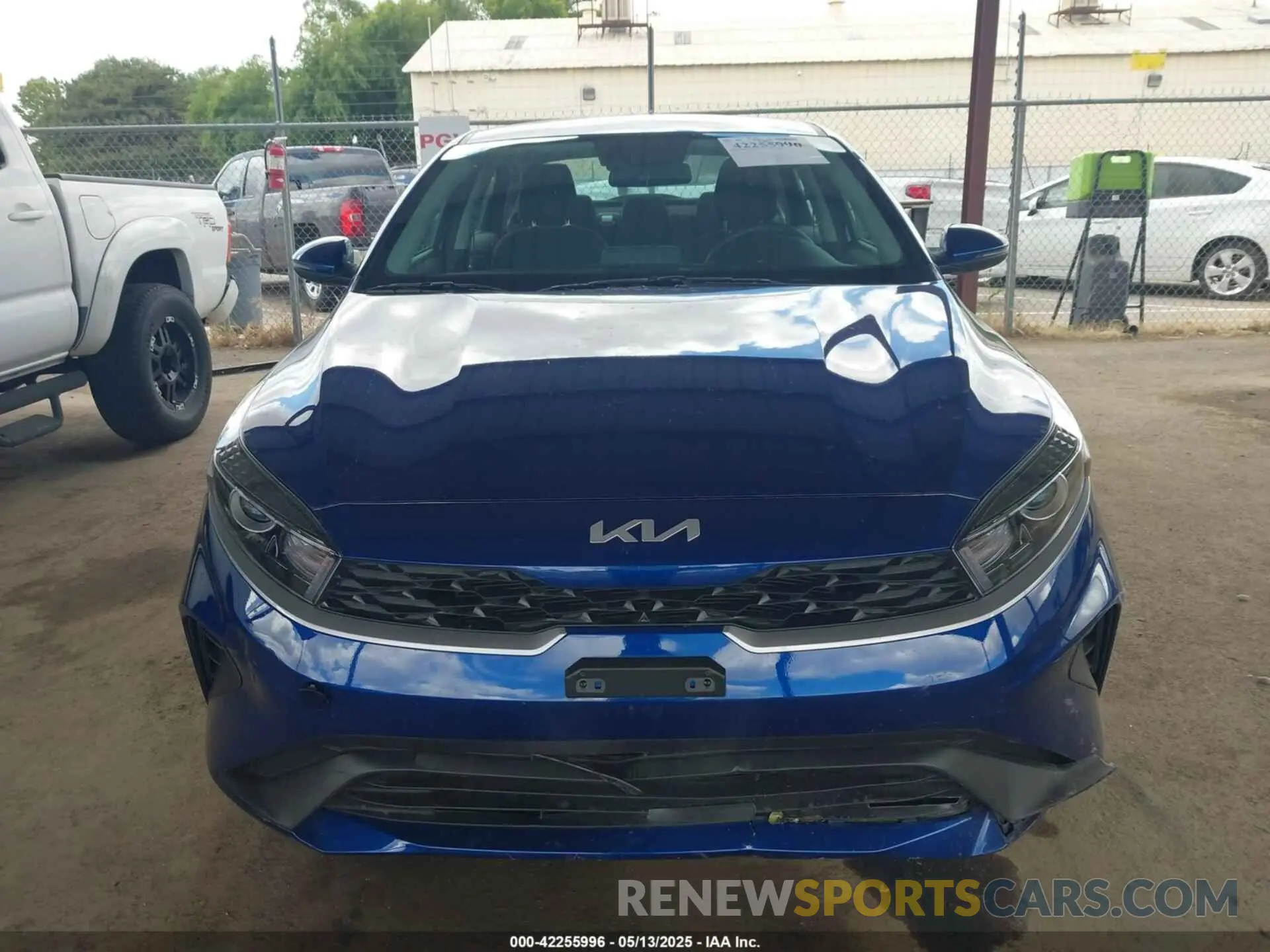 12 fotografías del automóvil dañado 3KPF24AD2RE837396 KIA FORTE 2024
