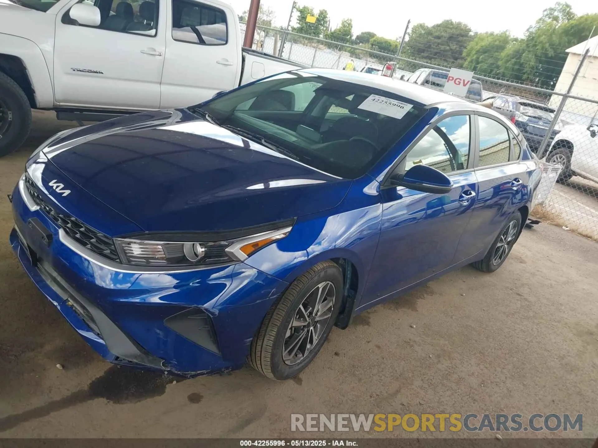 2 fotografías del automóvil dañado 3KPF24AD2RE837396 KIA FORTE 2024