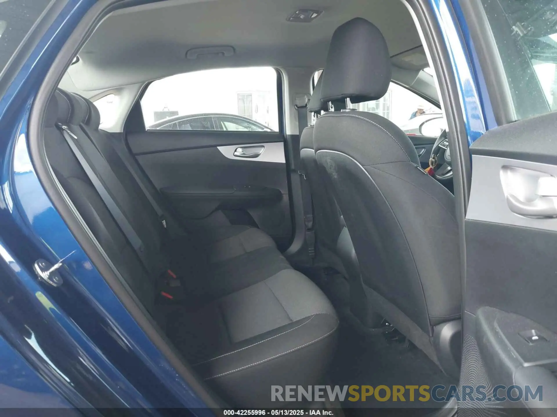 8 fotografías del automóvil dañado 3KPF24AD2RE837396 KIA FORTE 2024