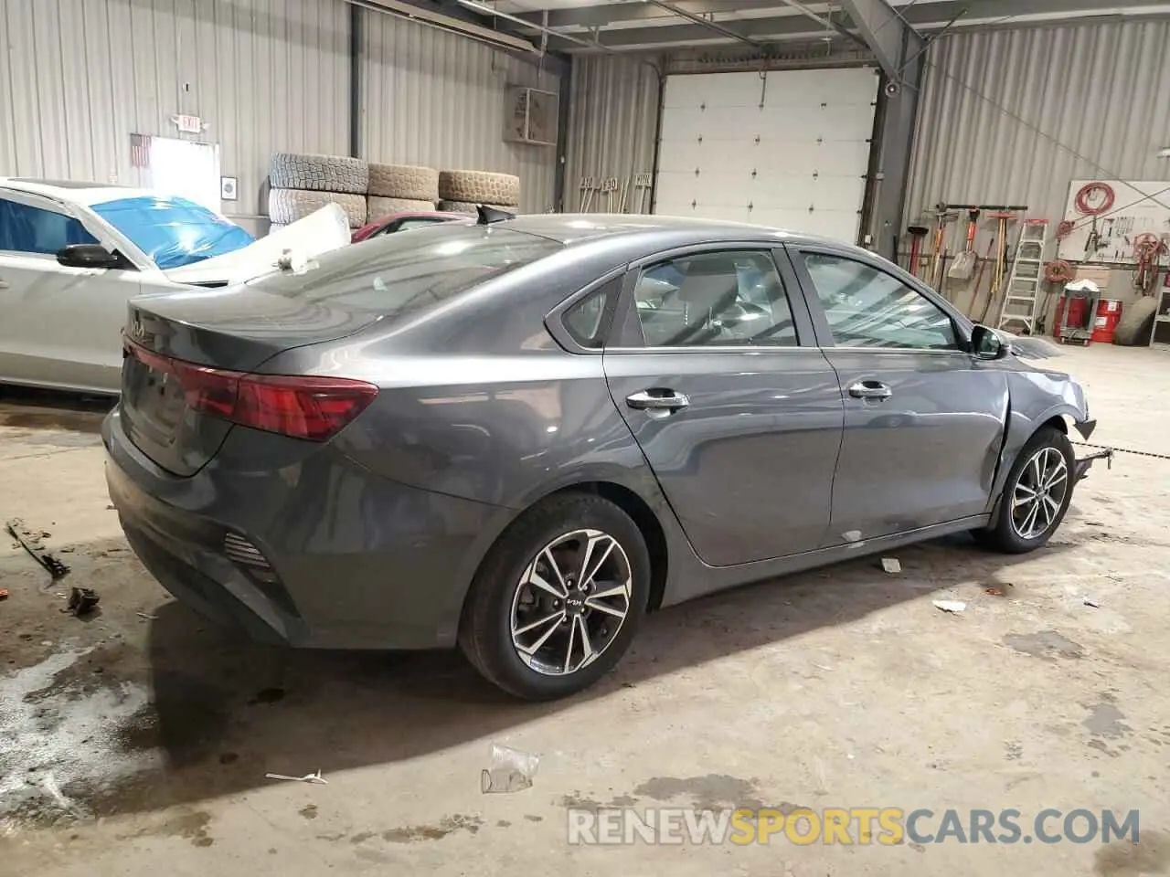 3 fotografías del automóvil dañado 3KPF24AD3RE733497 KIA FORTE 2024