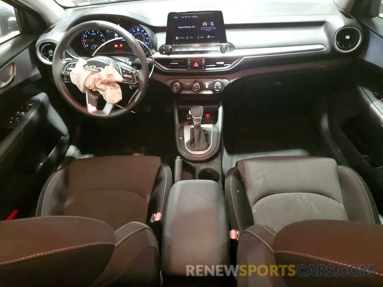 8 fotografías del automóvil dañado 3KPF24AD3RE733497 KIA FORTE 2024