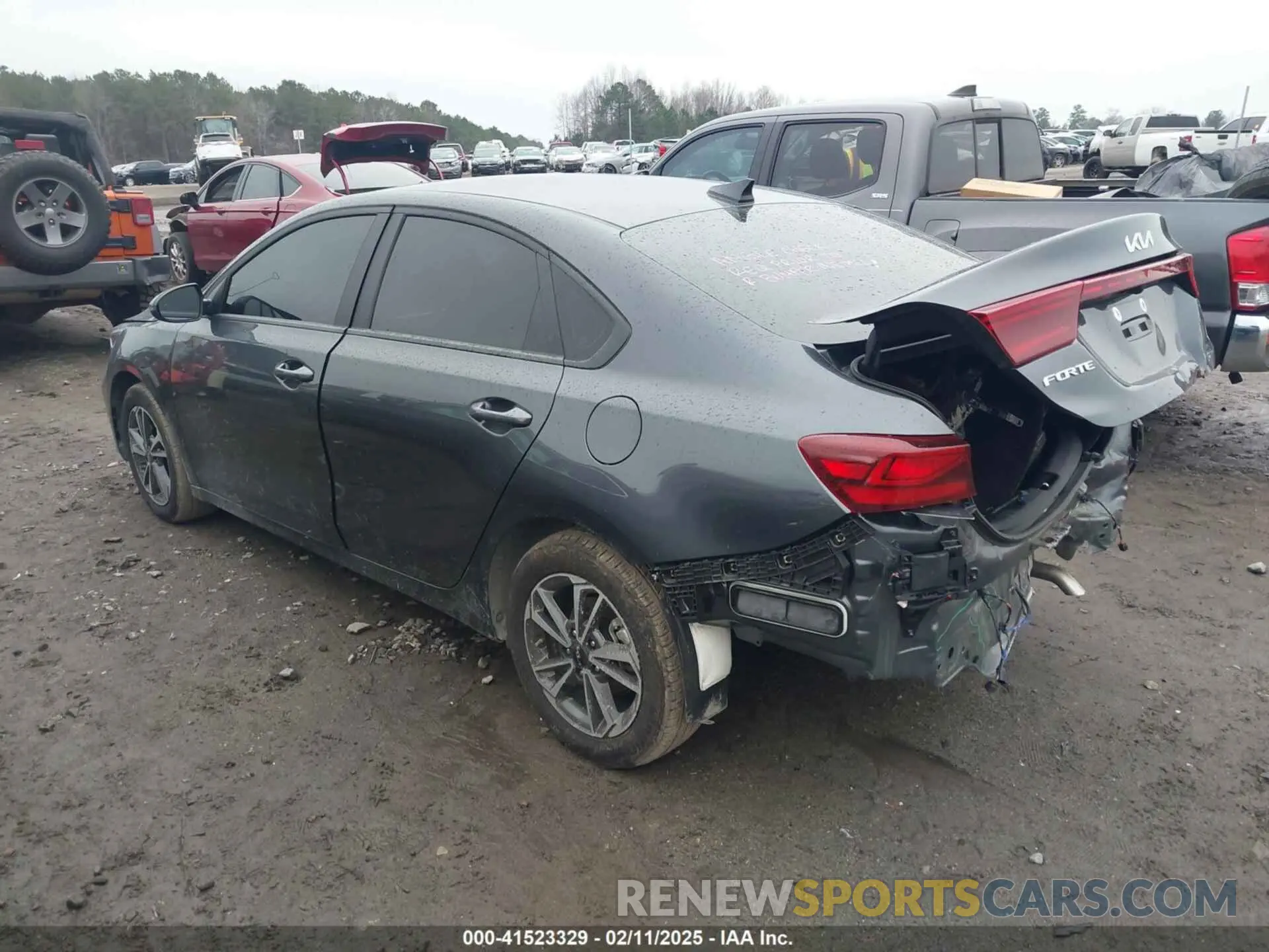 3 fotografías del automóvil dañado 3KPF24AD3RE758948 KIA FORTE 2024