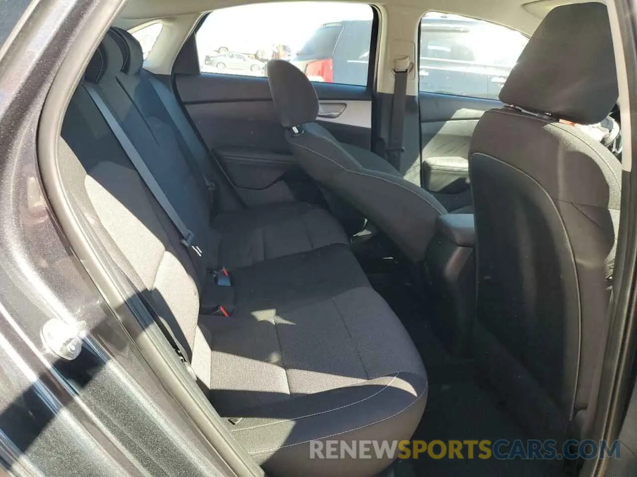 10 fotografías del automóvil dañado 3KPF24AD3RE765365 KIA FORTE 2024