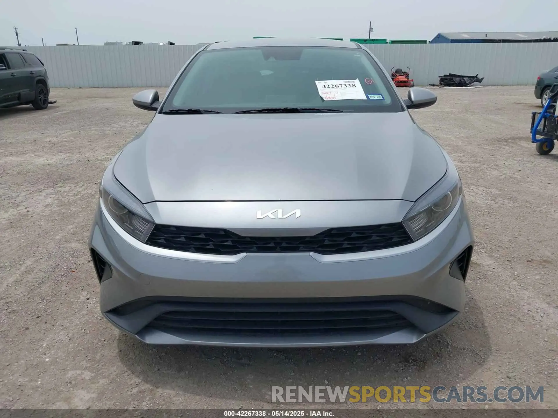 12 fotografías del automóvil dañado 3KPF24AD3RE766788 KIA FORTE 2024