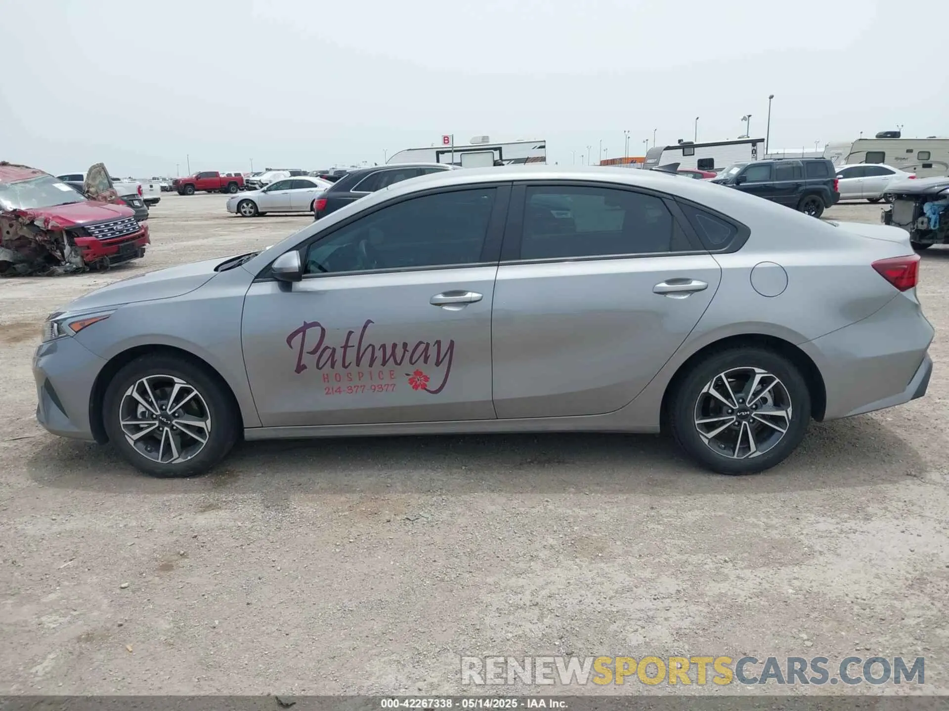 14 fotografías del automóvil dañado 3KPF24AD3RE766788 KIA FORTE 2024