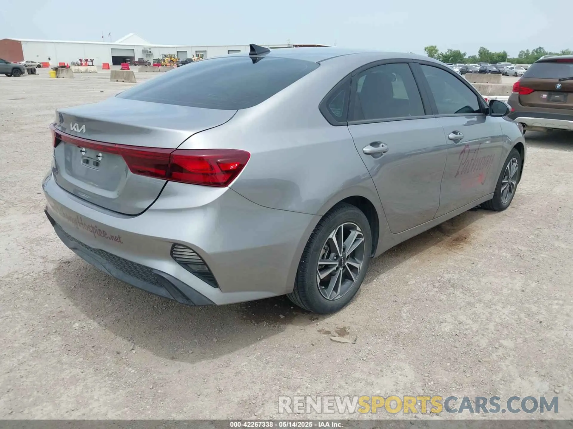 4 fotografías del automóvil dañado 3KPF24AD3RE766788 KIA FORTE 2024