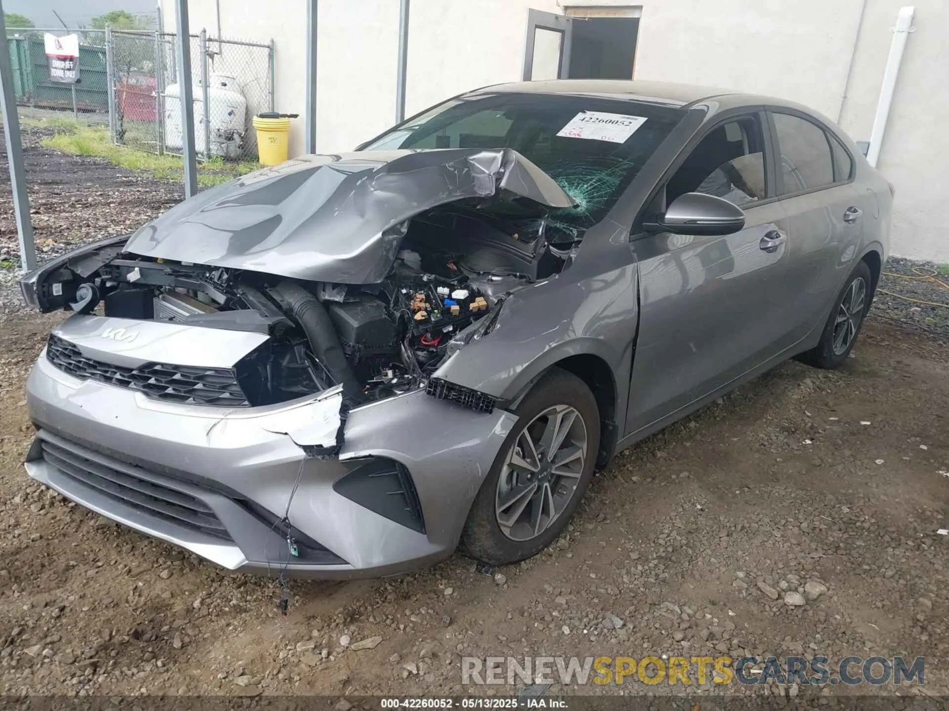 2 fotografías del automóvil dañado 3KPF24AD3RE773806 KIA FORTE 2024
