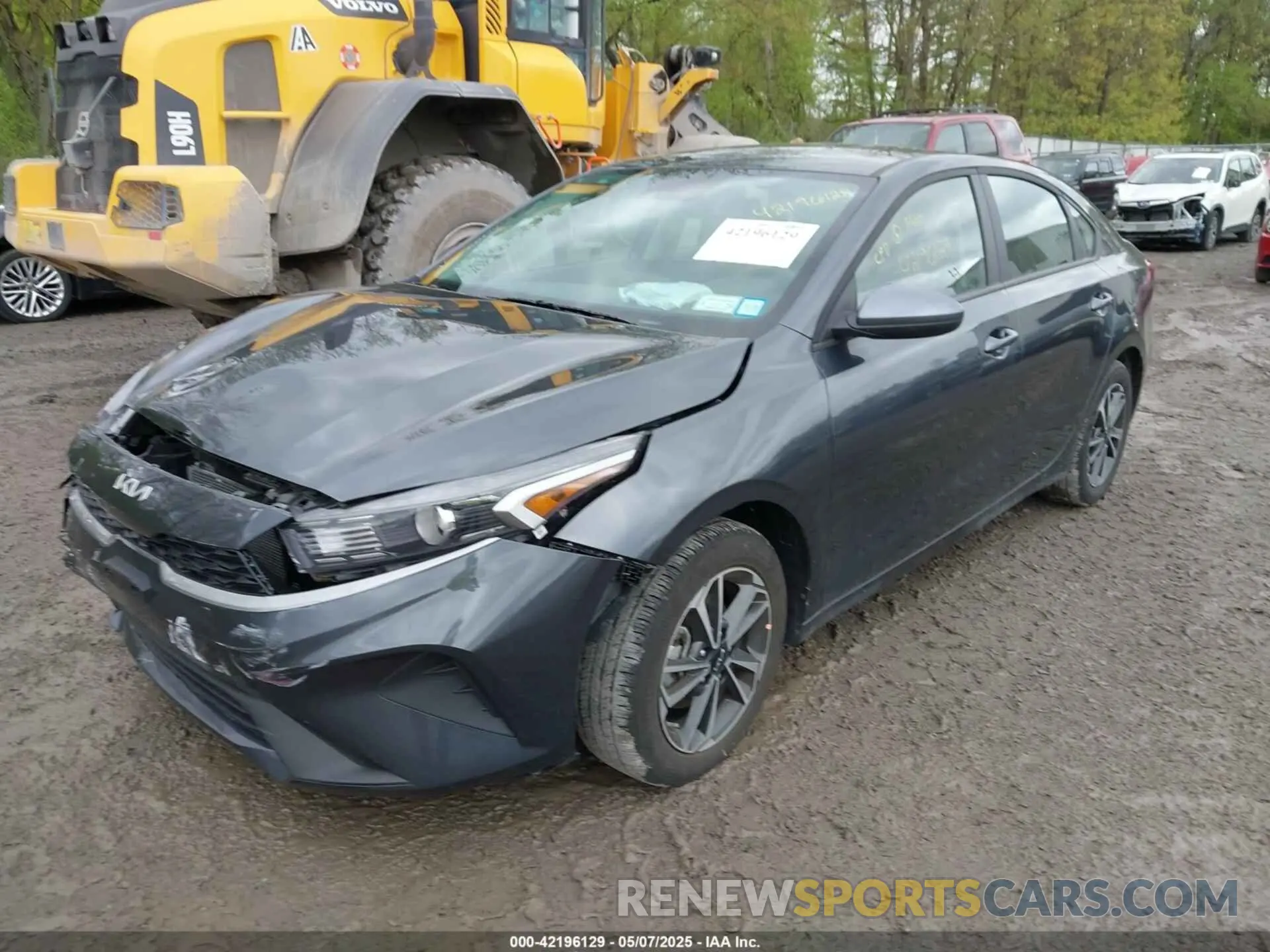 2 fotografías del automóvil dañado 3KPF24AD3RE806366 KIA FORTE 2024
