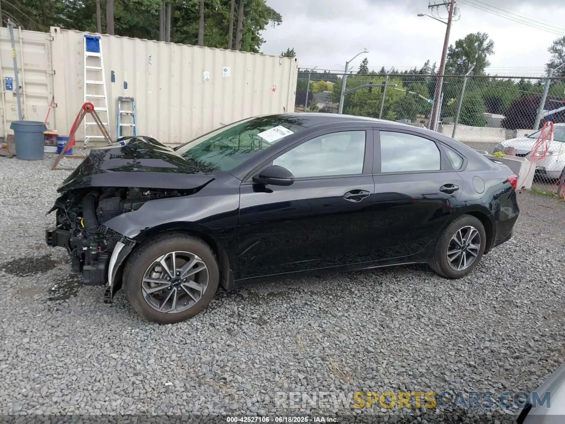 15 fotografías del automóvil dañado 3KPF24AD3RE810983 KIA FORTE 2024